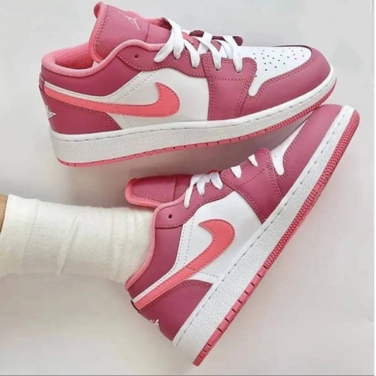 Nike  Air Jordan pink