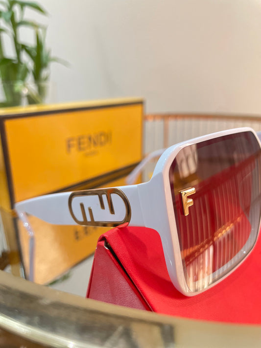 Sun glasses Fendi