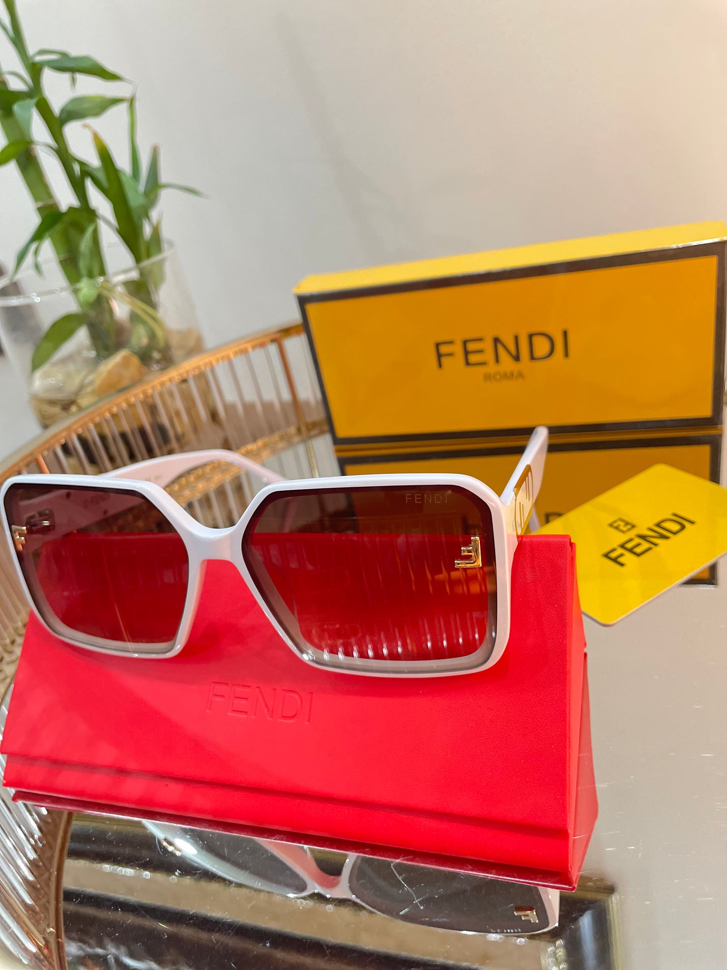 Sun glasses Fendi