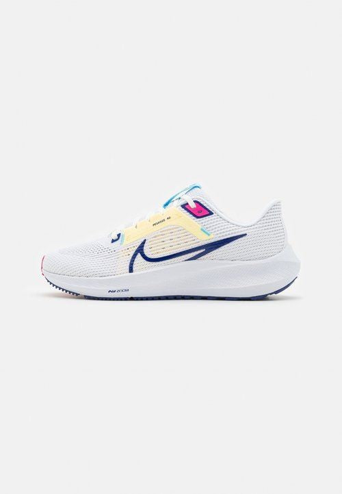 Nike حذاء نسائي ابيض